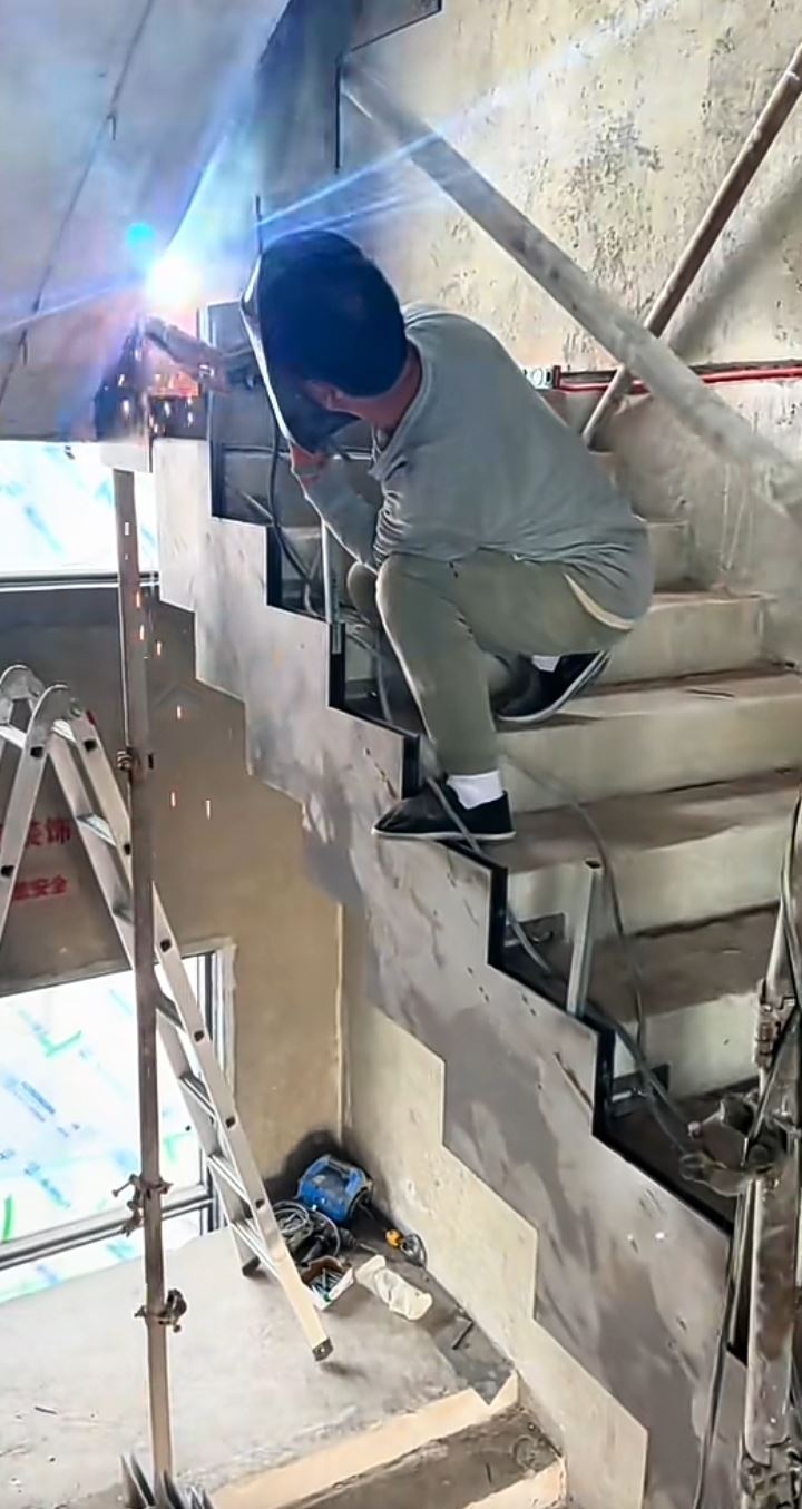 原来楼梯改造升级网红堆积楼梯